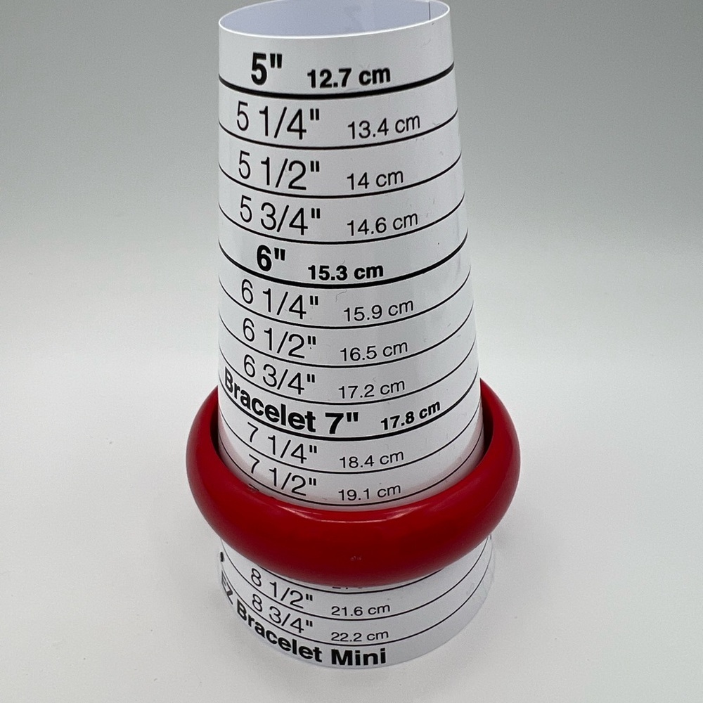 Elegant Red Bracelet - Picture 10 of 11